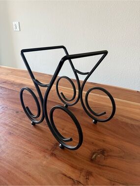 Morden 3-Bottle Wine Bottle Holder Rack